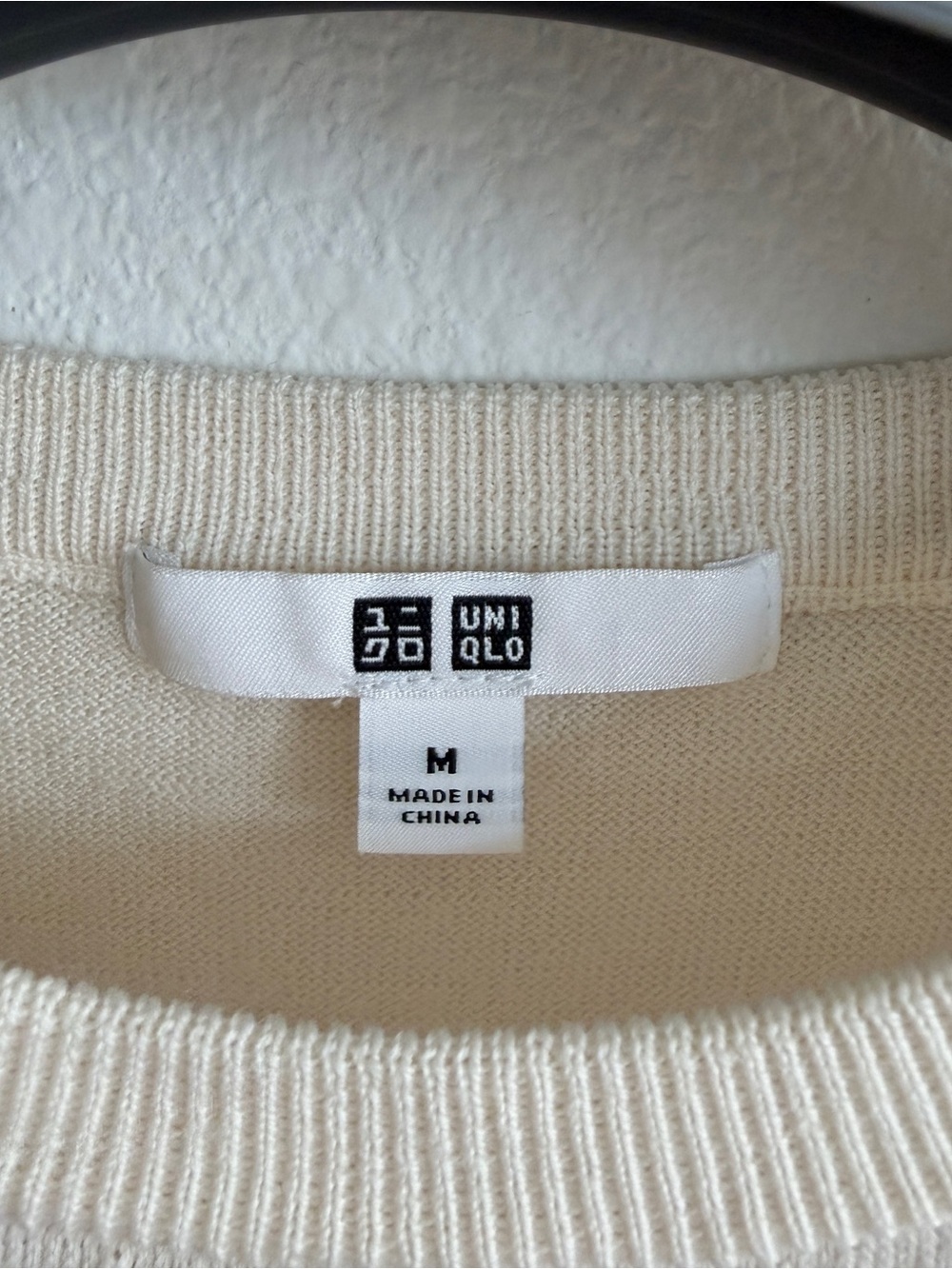 UNIQLO 100% Wool Short Sleeve Knit Top - Picture 2 of 5